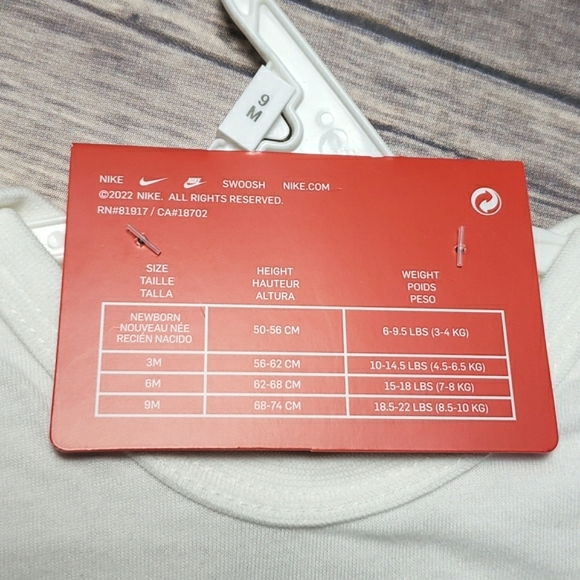 Nike Baby Girls Sparkle Bodysuits - 3 Pack - Picture 14 of 15